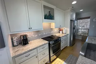 2836 Gulf View Ln, Crystal Beach, TX 77650 - Photo 23