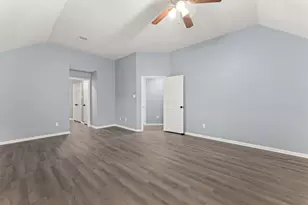 102 Lindencrest Ct, Sugar Land, TX 77479 - Photo 21