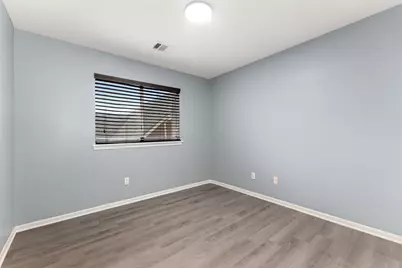 102 Lindencrest Court, Sugar Land, TX 77479 - Photo 31