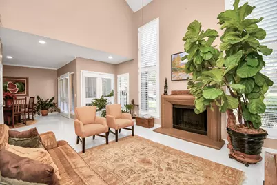 202 Sugarberry Circle, Houston, TX 77024 - Photo 11