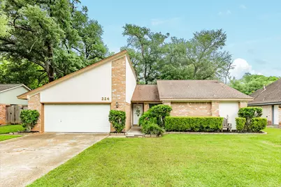 224 Banyan Street, Lake Jackson, TX 77566 - Photo 1