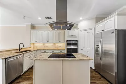 1613 Norfolk Street, Houston, TX 77006 - Photo 11