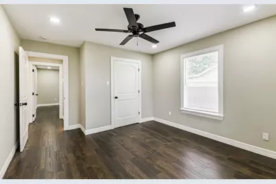 109 Neyland Street, Houston, TX 77022 - Photo 25
