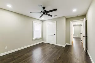 109 Neyland St, Houston, TX 77022 - Photo 29