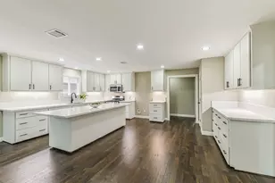 109 Neyland St, Houston, TX 77022 - Photo 11