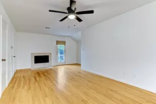 613 E 21st St, Houston, TX 77008 - Photo 17
