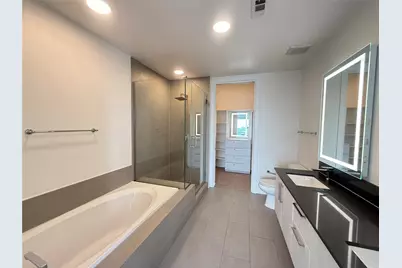 3300 Main St #B1.1105, Houston, TX 77002 - Photo 9