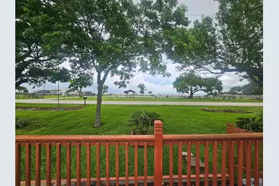 407 Bayshore Drive, La Porte, TX 77571 - Photo 7