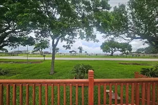 407 Bayshore Dr, La Porte, TX 77571 - Photo 7