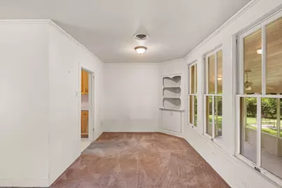 404 W Tom Green Street, Brenham, TX 77833 - Photo 9