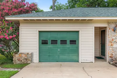 404 W Tom Green Street, Brenham, TX 77833 - Photo 29