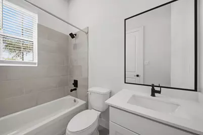332 Eastwood Street, Houston, TX 77011 - Photo 5