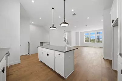 332 Eastwood Street, Houston, TX 77011 - Photo 11