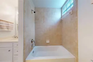 8715 Meadowcroft Dr, Houston, TX 77063 - Photo 17