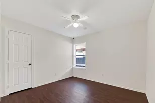 698 Columbia St, Alvin, TX 77511 - Photo 19