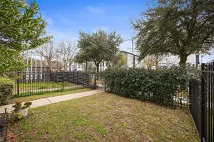 2320 Emancipation Ave, Houston, TX 77004 - Photo 7