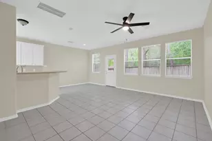 122 N N Camelia Grove Circle, The Woodlands, TX 77382 - Photo 5