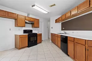 7803 Yellow Pine Dr, Houston, TX 77040 - Photo 5