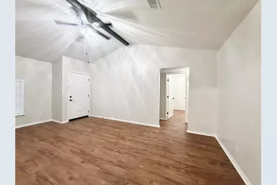 941 S Walker Street, Angleton, TX 77515 - Photo 5