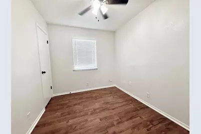 941 S Walker Street, Angleton, TX 77515 - Photo 21