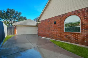 4323 Magnolia Ln, Sugar Land, TX 77478 - Photo 47