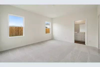 7913 Cassie Pine Drive, Houston, TX 77016 - Photo 5