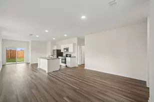 7913 Cassie Pne Dr, Houston, TX 77016 - Photo 3