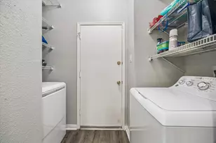 7350 Kirby Dr, Houston, TX 77030 - Photo 21