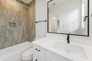 817 Thornton Rd, Houston, TX 77018 - Photo 9