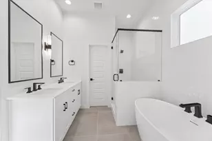 817 Thornton Rd, Houston, TX 77018 - Photo 25