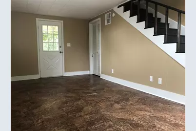 208 1/2 Avenue A, El Campo, TX 77437 - Photo 3