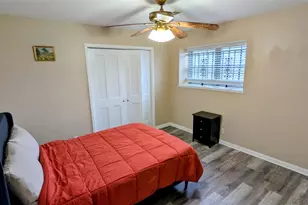 10227 Gulf Meadows Dr, Houston, TX 77075 - Photo 17