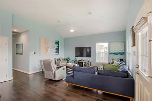 22017 Zachary Dr, Galveston, TX 77554 - Photo 9