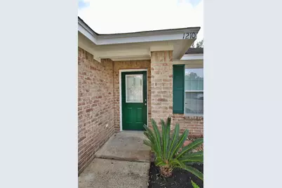 1210 Robert Street, Baytown, TX 77521 - Photo 11