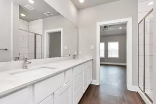 10610 Crescent Peak Ct, Rosharon, TX 77583 - Photo 9