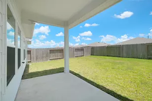 10610 Crescent Peak Ct, Rosharon, TX 77583 - Photo 7