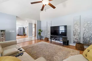 222 Laura Ln, Conroe, TX 77385 - Photo 5