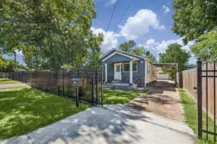 6813 Appleton St, Houston, TX 77022 - Photo 3