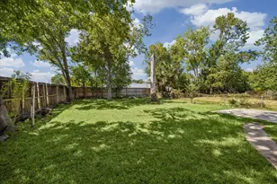 6813 Appleton St, Houston, TX 77022 - Photo 23