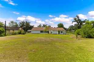 1430 N Rd, Lake Jackson, TX 77566 - Photo 41