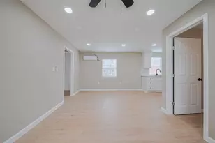 2516 Craigmont St, Houston, TX 77023 - Photo 5