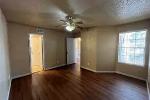 2750 Holly Hall St, Houston, TX 77054 - Photo 7