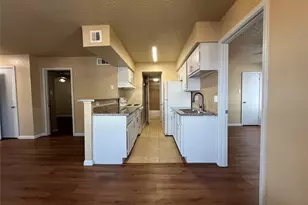 2750 Holly Hall St, Houston, TX 77054 - Photo 3