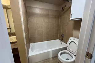 2750 Holly Hall St, Houston, TX 77054 - Photo 11