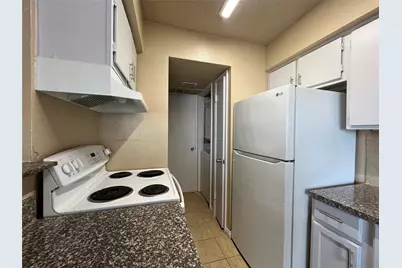 2750 Holly Hall Street #506, Houston, TX 77054 - Photo 5