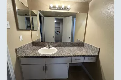 2750 Holly Hall Street #506, Houston, TX 77054 - Photo 9