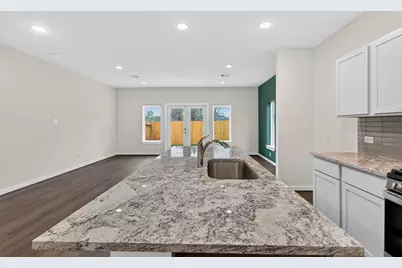 9113 Highland Northern Way, Houston, TX 77088 - Photo 7