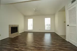6602 Harbor Town Dr, Houston, TX 77036 - Photo 3