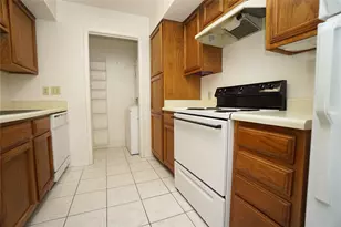 6602 Harbor Town Dr, Houston, TX 77036 - Photo 7
