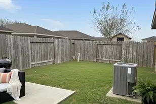 11230 Hall Ranch Ct, Houston, TX 77075 - Photo 9